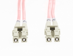 4Cabling 1.5M Lc-Lc Om4 Multimode Fibre Optic Cable: Salmon Pink (Fl.Om4Lclc1.5Mp)