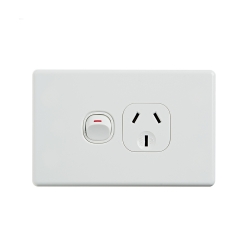 4C | Elegant Single Power Point 250V 10A - Horizontal 040.0.0094