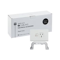 4C | Elegant Single Power Point 250V 15A - Horizontal - 10 Pack with 10 FREE C-Clips 040.0.0096.10PACK