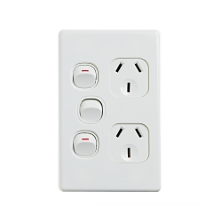 4C | Elegant Double Power Point 250V 10A with Extra Switch - Vertical 040.0.0101