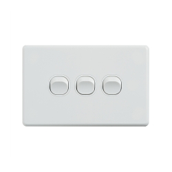 4C | Classic 3 Gang Switch 250V 16AX - Horizontal
